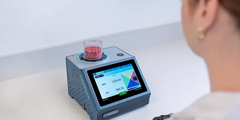 人拿着手机

AI 生成的内容可能不正确。
